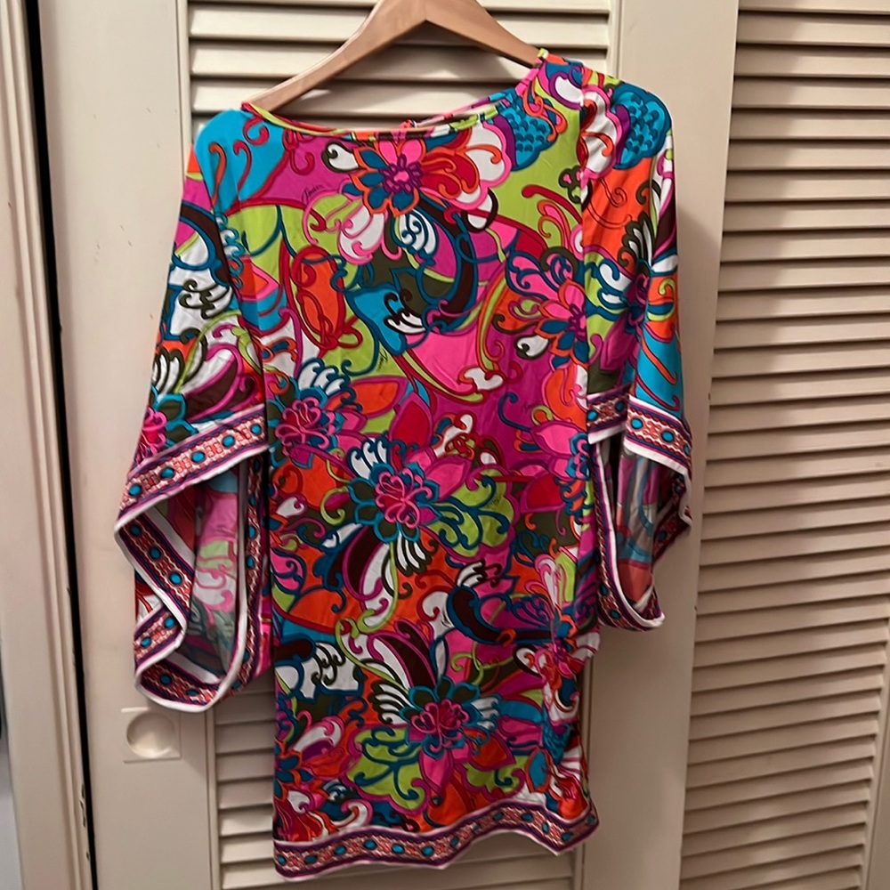 Trina Turk back scoop
Blouse